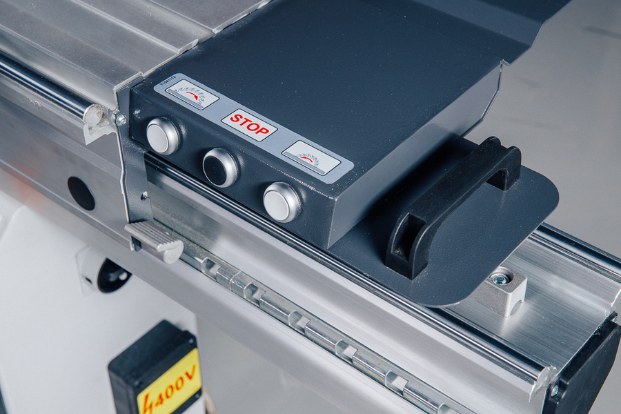 Кнопки запуска на каретке