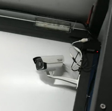 Камера слежения за зоной резки и сменной паллетой