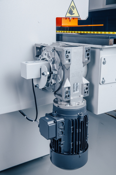 Подающий конвейер