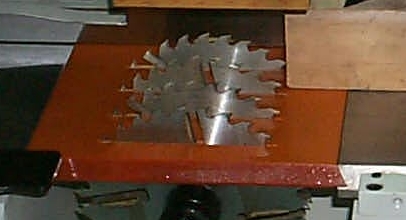Четырехсторонний станок Beaver 620, подающий и рабочие столы прошли специальную термическую обработку