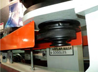 Копировально-фрезерный QUADRO LH-60-4PS, LH-80-4PS, LH-100-4PS, LH-120-4PS - Редактирование, скорость шлифовальной ленты удобно изменять с помощью ремней