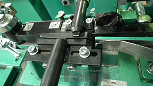  Станок для разводки ленточных пил мод. RWS