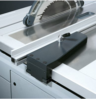 Форматно-раскроечный станок ALTENDORF F-45, Продольный упор с электромеханической регулировкой
