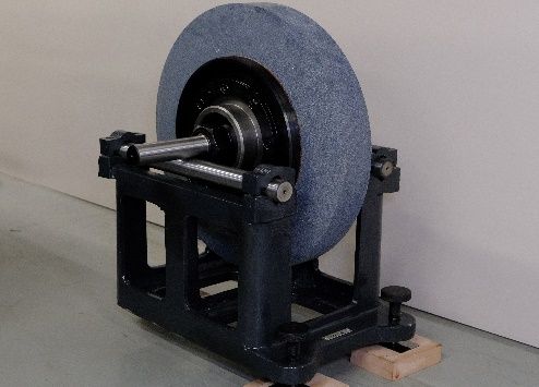 Стенд для балансировки круга