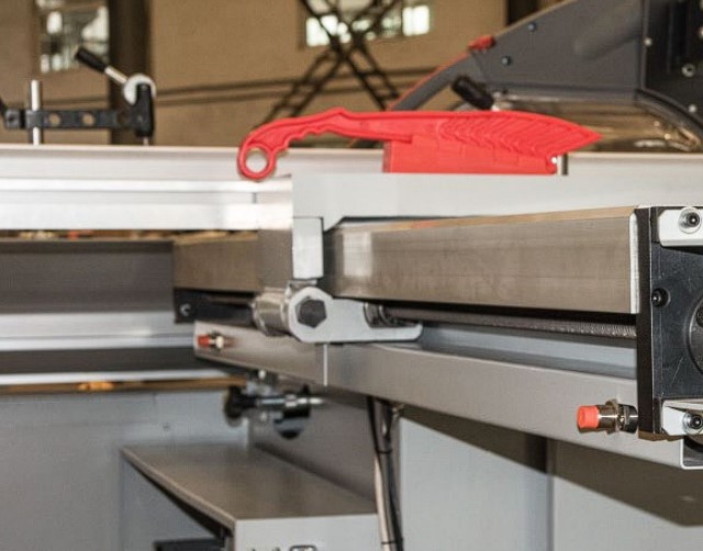 Продольный упор