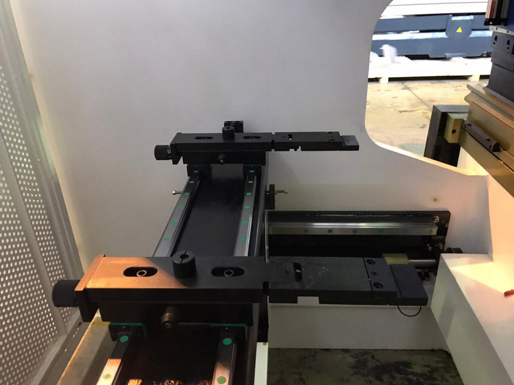 Гидравлический листогибочный пресс SMD PBA 170-3200 - купить по доступным  ценам с доставкой по России и СНГ в КАМИ