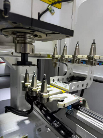 ����������-����������� ����� � ��� Nanxig ND612DCT