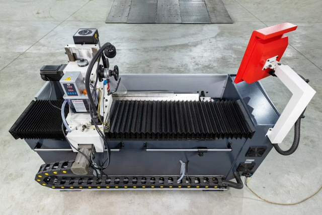 Станок для заточки ножей IRONMAC 1000 AM