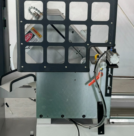 �������������� ����������� ���� � ��� QUADRO ALUCUT CNC 500 x 5000 (Angles 45�/ 90�/ 135�)