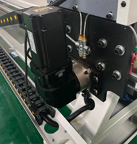 Автоматический торцовочный станок с вырезкой дефектов EcoWood MasterCut 250