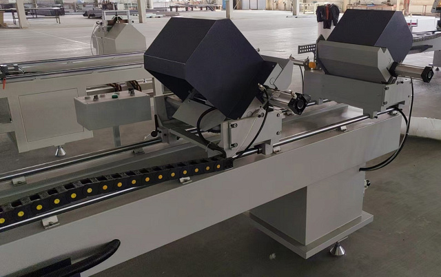 �������������� ����������� ���� ALUCUT M2 420 x 3500