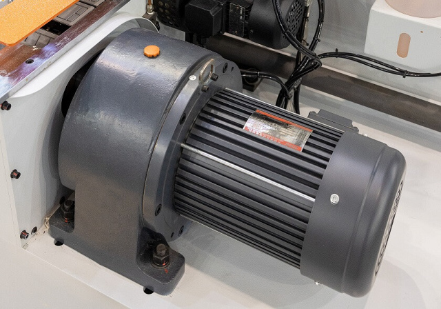 ������������������ ������ Excitech 736 SERVO PRE-PUR M