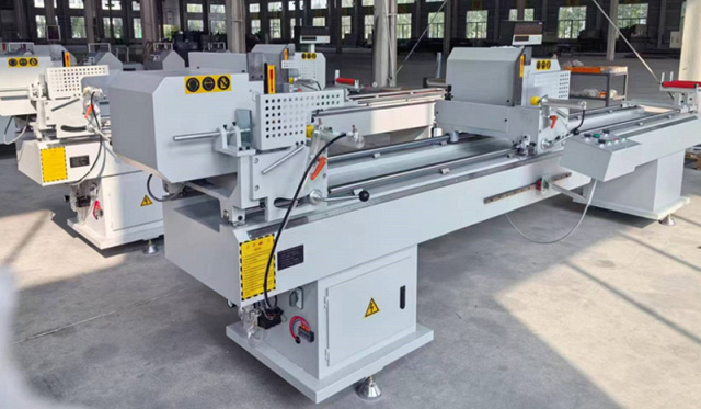 �������������� ����������� ���� ALUCUT M2 420 x 3500