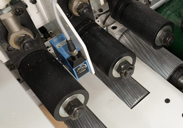 �������������� ������ ��� ������� �������� � �������� QUADRO SpeedCut 200