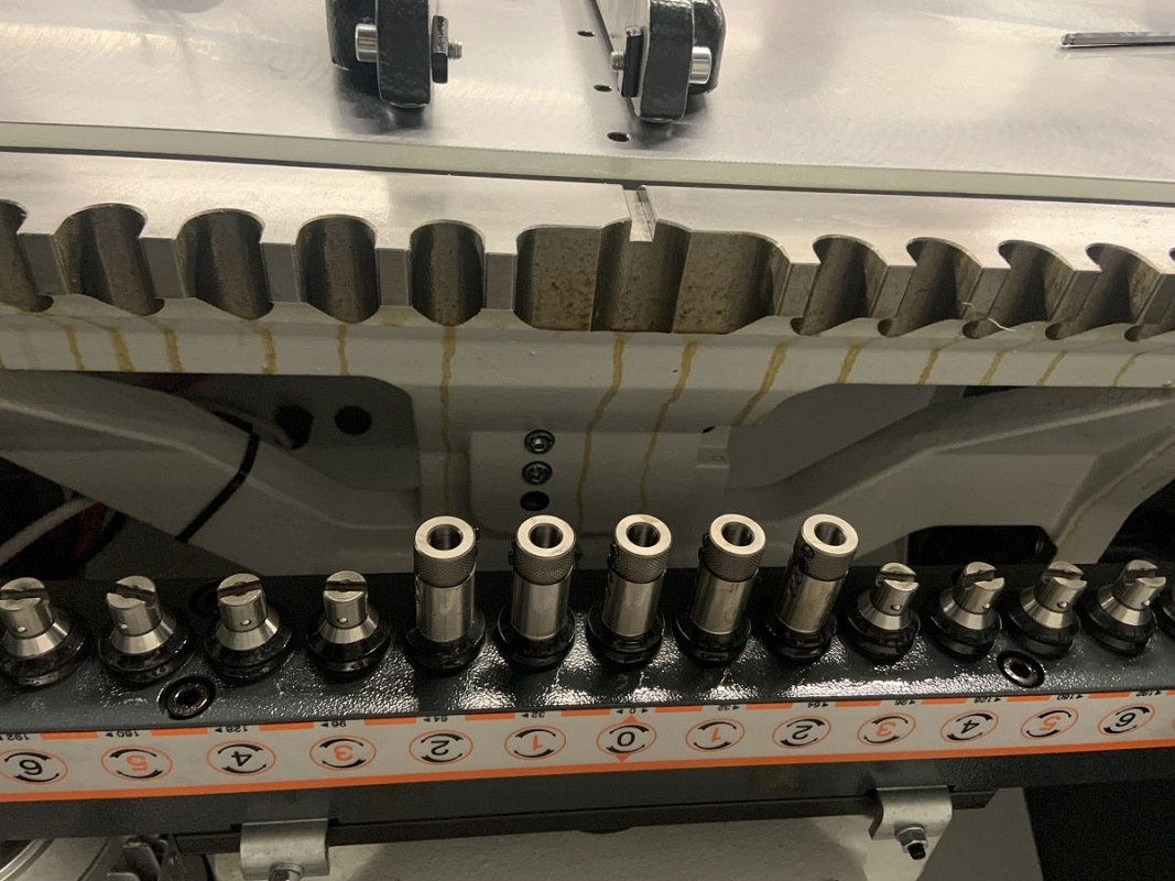 pine　2台 Сверлильно-присадочный станок Hirzt Fox - купить по доступным