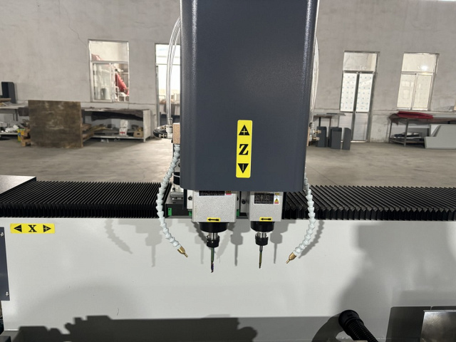��������� ������ ��� � ����� ���������� ���������� ���� � ������ ��������� ������ QUADRO ALUMIL TM 1750-2 A/B