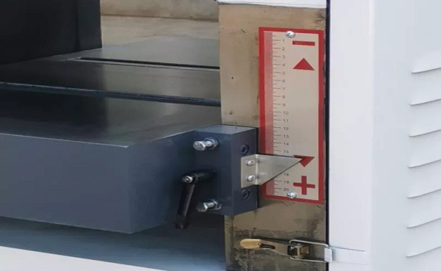 ����������� ������ � ��������������� ����� IRONMAC SK 104