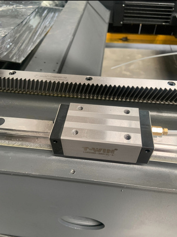     IRONMAC E-EP