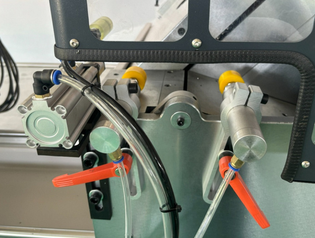 �������������� ����������� ���� � ��� QUADRO ALUCUT CNC 500 x 5000 (Angles 45�/ 90�/ 135�)