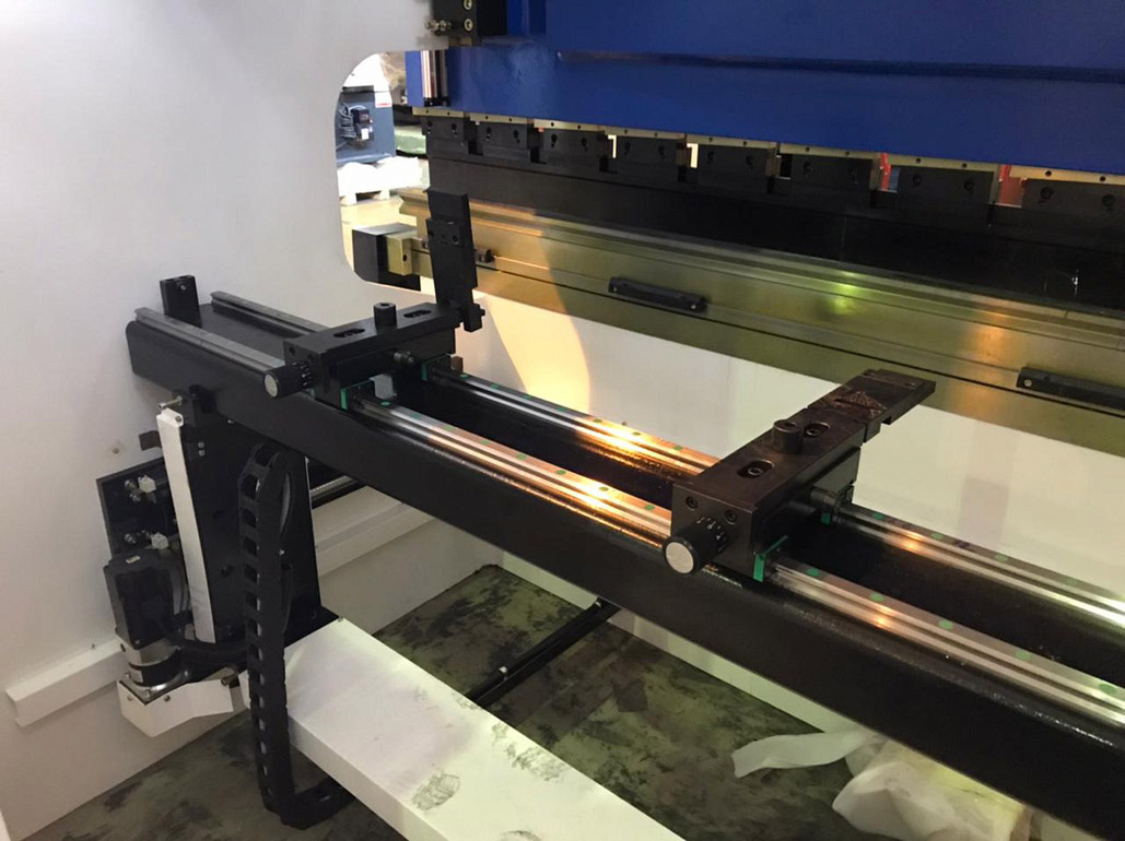 Гидравлический листогибочный пресс SMD PBA 135-3200 - купить по доступным  ценам с доставкой по России и СНГ в КАМИ
