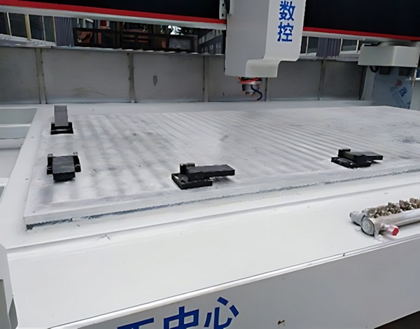 �������������� ����� �� ����� � ��� STONECUT MASTER LITE