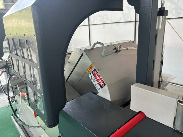 �������������� ����������� ���� � ��� QUADRO ALUCUT CNC 500 x 5000 (Angles 45�/ 90�/ 135�)