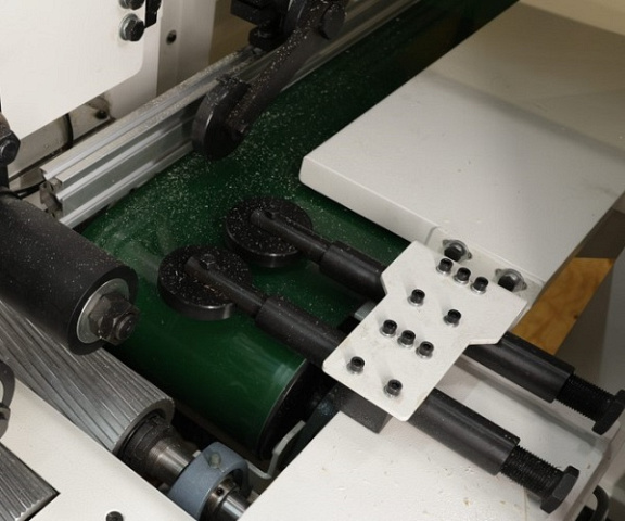 �������������� ������ ��� ������� �������� � �������� QUADRO SpeedCut 200