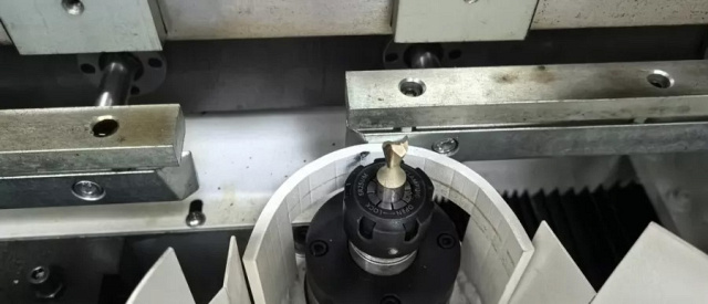 ������ � ��� ��� ������������ �������� ���� IRONMAC JX 650 CNC (M)