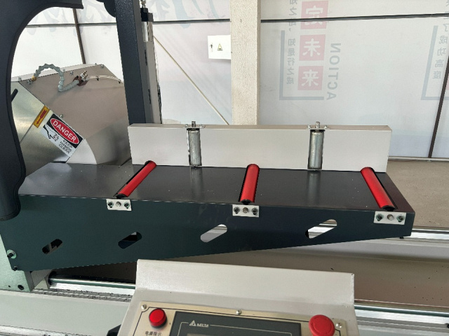 �������������� ����������� ���� � ��� QUADRO ALUCUT CNC 500 x 5000 (Angles 45�/ 90�/ 135�)