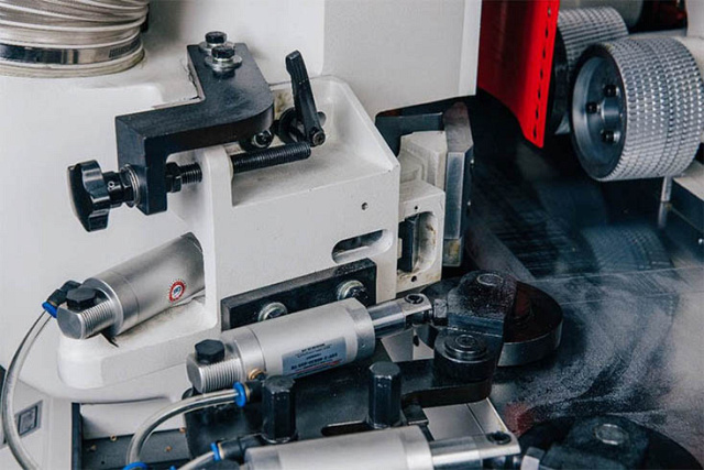 ���������������� ���������-��������� ������ QUADRO 923 High Speed SAW