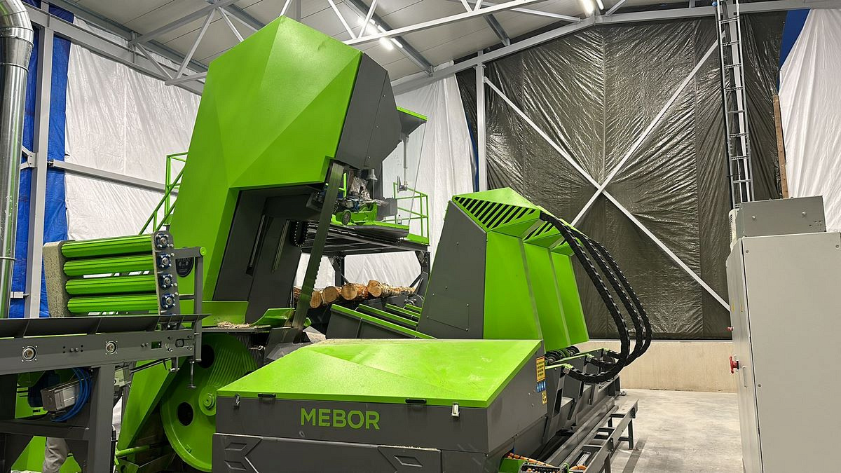 Вертикальная ленточная пилорама Mebor VTZ-1400 PLUS - купить по доступным  ценам с доставкой по России и СНГ в КАМИ