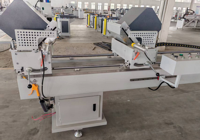 �������������� ����������� ���� ALUCUT M2 420 x 3500