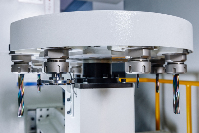 ���������� �������������� ������ QUADRO TEOS Z-1000 ATC 2+1 � ATC (ONE HITECO)