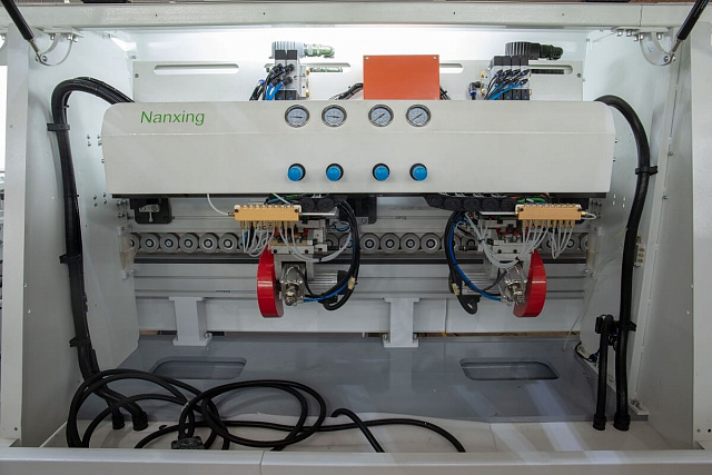 Автоматический кромкооблицовочный станок Nanxing NB875 для софтформинга