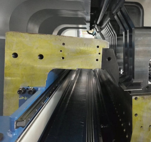 �������������� ��������� YAWEI c ���������� ���������� ����������� FBE 2520