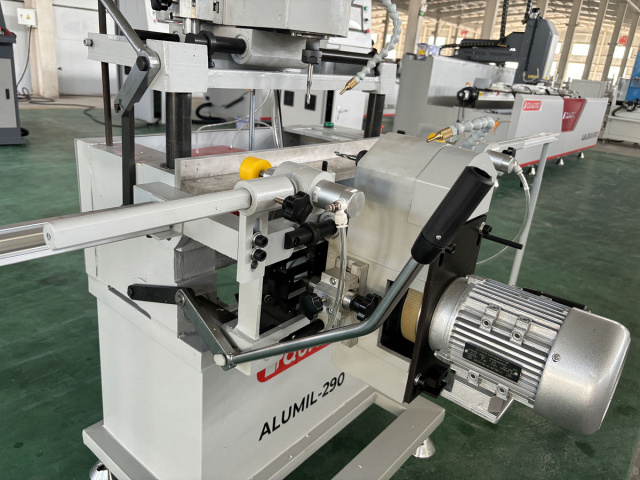 ������������-��������� ������ ALUMIL-290