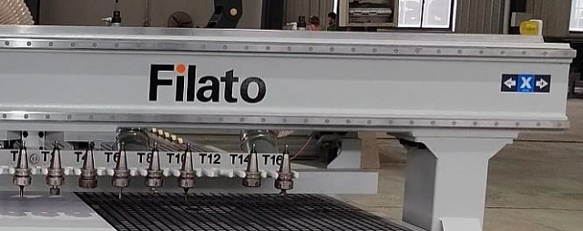 Обрабатывающий центр с ЧПУ с автоматической сменой инструмента Filato RS 2028 Lab