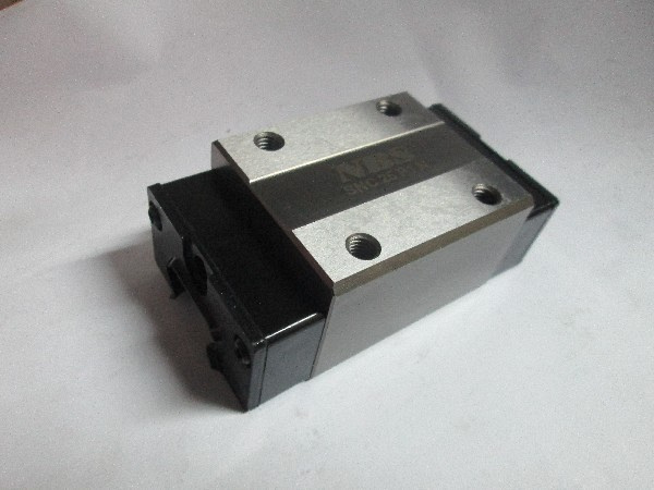 Подшипник линейный SNC 25 P1N