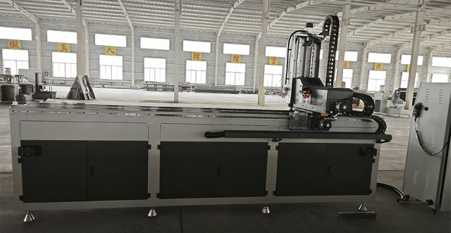 ��������� ������ c ����� ���������� � ���������� ������ � ��� QUADRO ALUMIL 3000-2M SYNTEC � ALUMIL 4000-2M SYNTEC