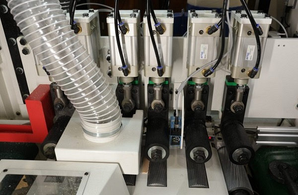 �������������� ������ ��� ������� �������� � �������� QUADRO SpeedCut 200