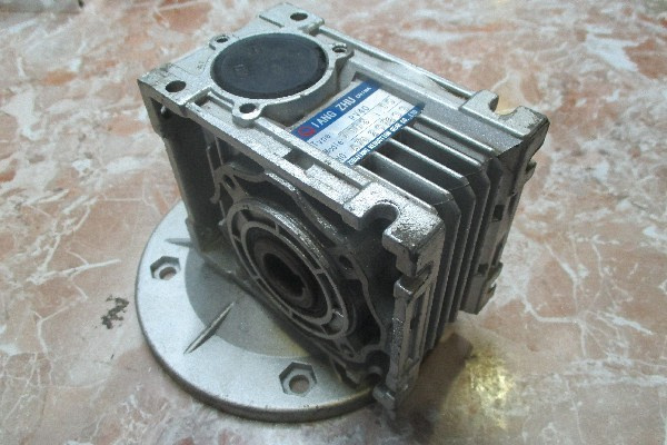  RV40-10-F1-14