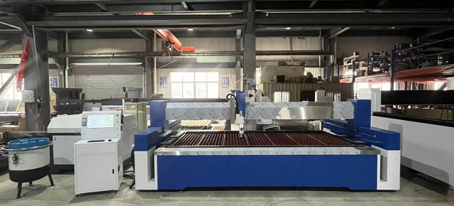 C����� ��� ��������������� ����� � ��� QUADRO WATERJET 5