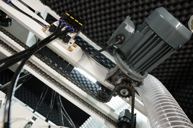 �������������� ������ ��� ������� �������� � �������� QUADRO SpeedCut 200