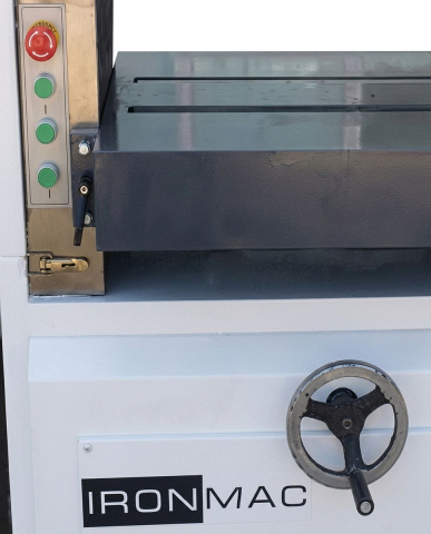 ����������� ������ � ��������������� ����� IRONMAC SK 104
