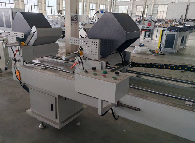 �������������� ����������� ���� ALUCUT M2 420 x 3500